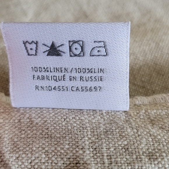 RESTORATION HARDWARE Linen Placemats Set of Four - Picture 3 of 6